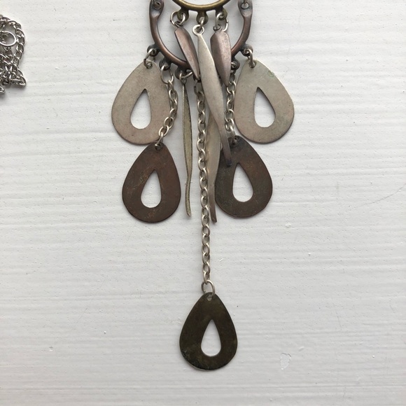 Vintage silver & gray metal dreamcatcher necklace - Picture 3 of 7